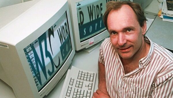 Tim Berners Lee Pencetus World Wide Web