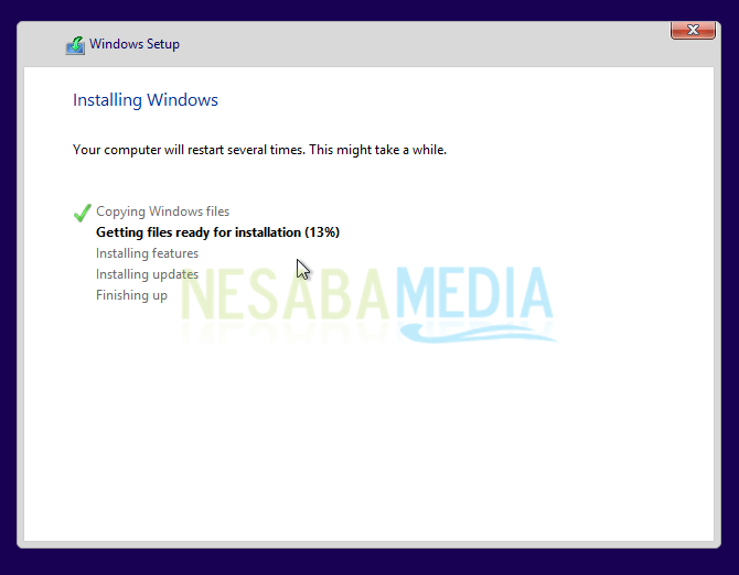 proses intalasi windows 8 berlangsung