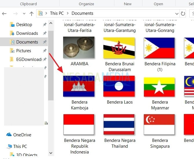 cara menyisipkan gambar pada slide PowerPoint