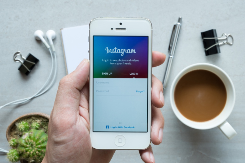 Cara Follow dan Unfollow Hashtags Instagram di iPhone