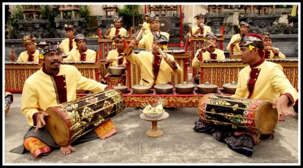 Alat Musik Gamelan Bali