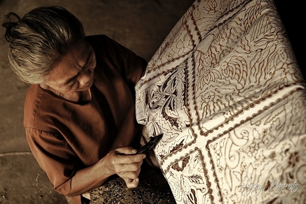 pengertian batik adalah