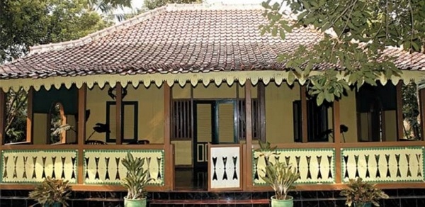 Rumah Adat Betawi (Kebaya)