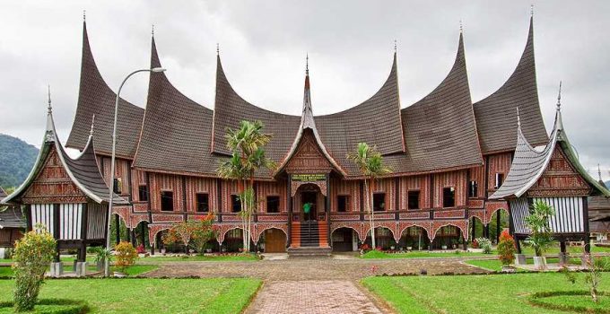 Rumah Adat Minangkabau