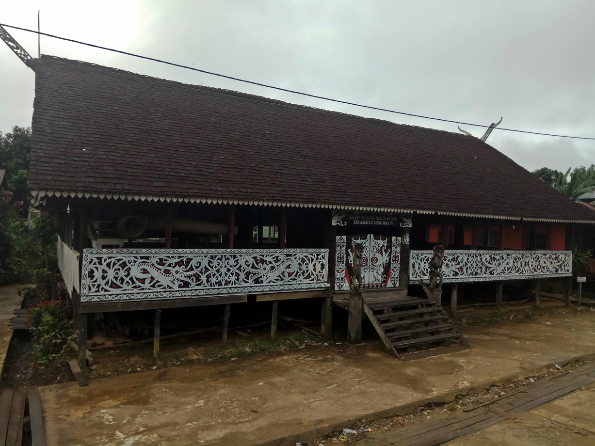 Karakteristik Rumah Adat Lamin