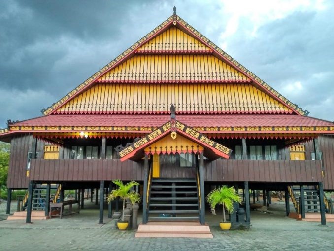 Rumah Adat Sulawesi Tenggara - Mekongga