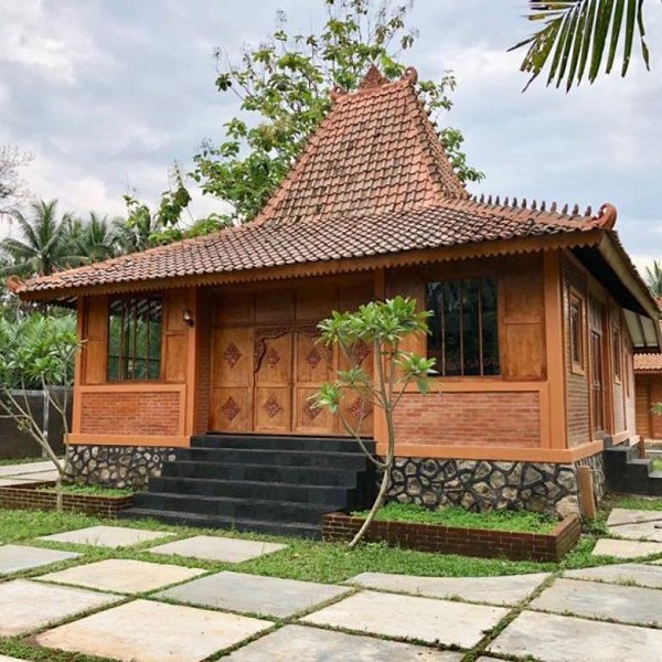 Rumah Adat Jawa Tengah Joglo