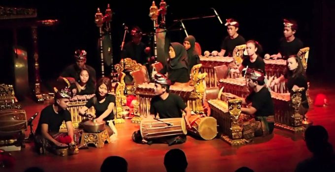 Alat Musik Gamelan : Sejarah, Asal Daerah dan Cara Memainkannya