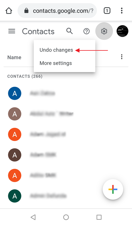 cara mengembalikan kontak hp yang terhapus dengan Google Contacts.