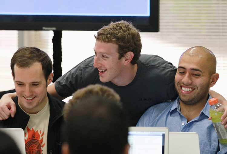 Mark Zuckeberg dan Karyawan Facebook