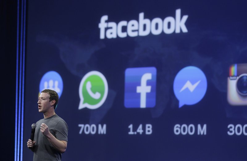 CEO Mark Zuckerberg 2016 Iklan Google dan Facebook Kritik Apple Tentang Perubahan Kebijakan Privasi