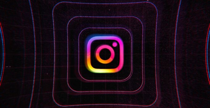 Bug Instagram di iOS 14: ‘Camera On’ Meski Tak Ambil Foto?