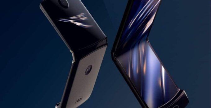 Siapkan Varian 5G, Motorola Ungkap Smartphone Lipat Razr 2