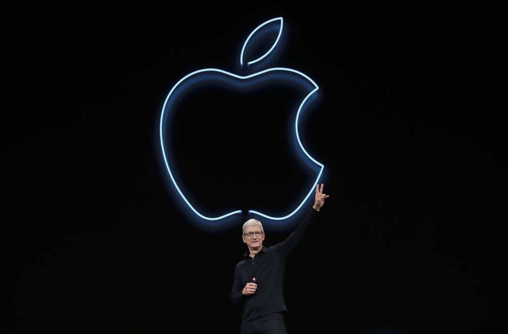 CEO Apple Tim Cook saat peluncuran iPhone 6 setelah Steve Jobs meninggal