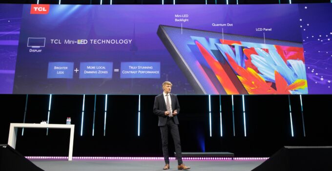 TCL on IFA 2020 NXTPAPER 10 TABMAX Tablet