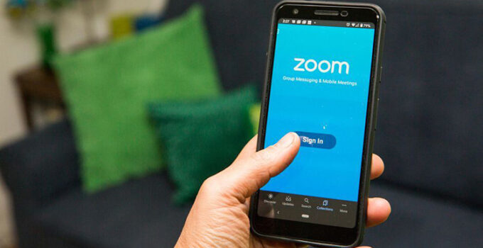 Zoom Live Stream Youtube di Ponsel Android