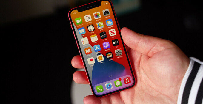 Akankah Apple iPhone 12 Mini Bisa Jadi Tren Baru di Pasar Smartphone Android Berukuran Kecil?