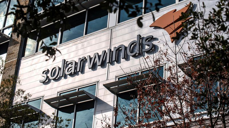 Peretas SolarWinds Akses Source Code Microsoft