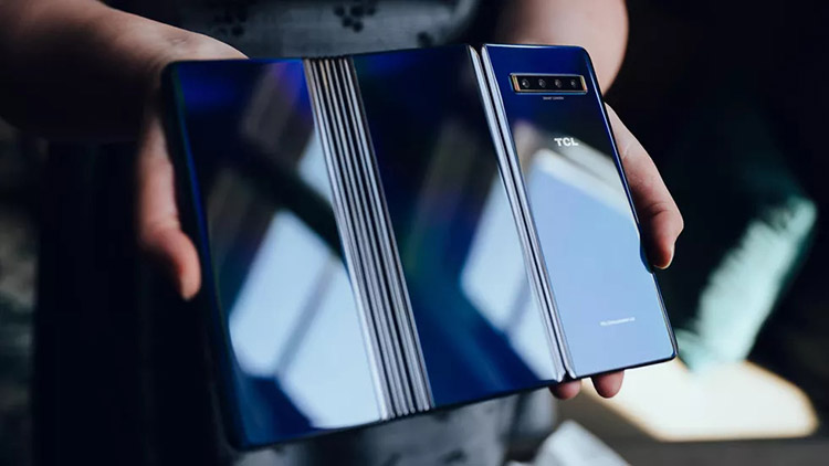 Samsung Ajukan Paten Smartphone Lipat Tiga Layar