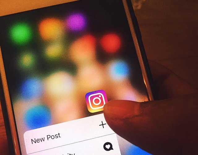Cara Menggabungkan Foto dan Video di Story Instagram