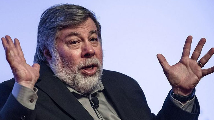 Steve Wozniak Kecewa Dengan iPhone 13