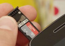 Seberapa Penting Keberadaan Slot MicroSD di Smartphone Sekarang Ini?