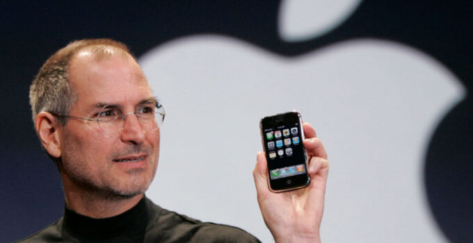 Apple iPhone Pertama Bukanlah Benar-Benar Sebuah Smartphone