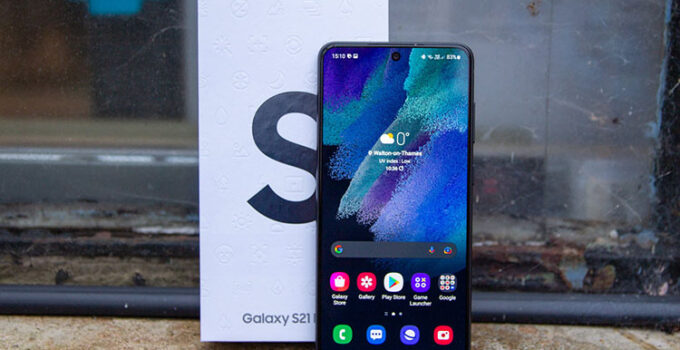 Review Samsung Galaxy S21 FE, Telat Hadir ke Pasaran dan Kurang Bersaing
