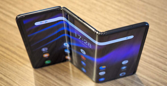 Samsung Dapatkan Paten Smartphone Lipat Ganda Dengan Slot S Pen