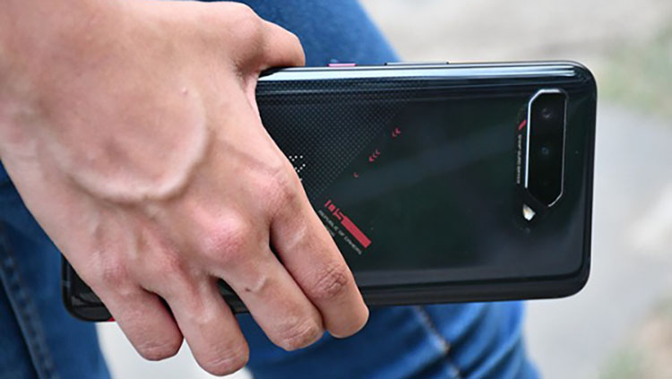 Review ASUS ROG Phone 5s, Smartphone Gaming Yang Terus Lebih Baik