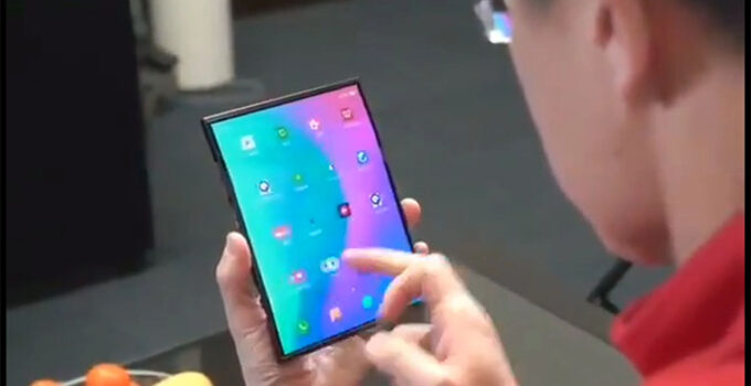 Xiaomi Ajukan Paten Smartphone Lipat Modular, Layarnya Bisa Dicopot