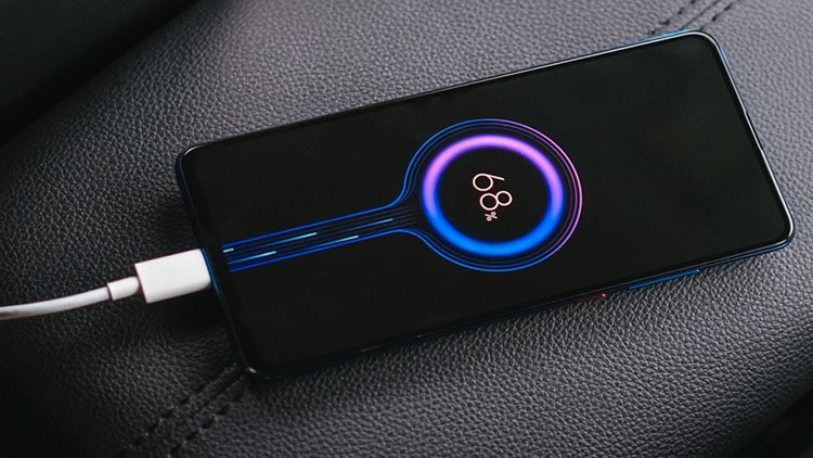 Vivo iQOO 10 Pro Bakal Jadi Smartphone Pertama Dengan Pengisian Cepat 200W