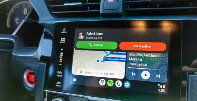 Google Hadirkan ‘Split-Screen Design’ di Android Auto