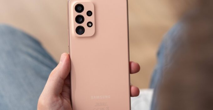 Samsung Berikan Laporan Pendapatan di 2022, Turun di Q4