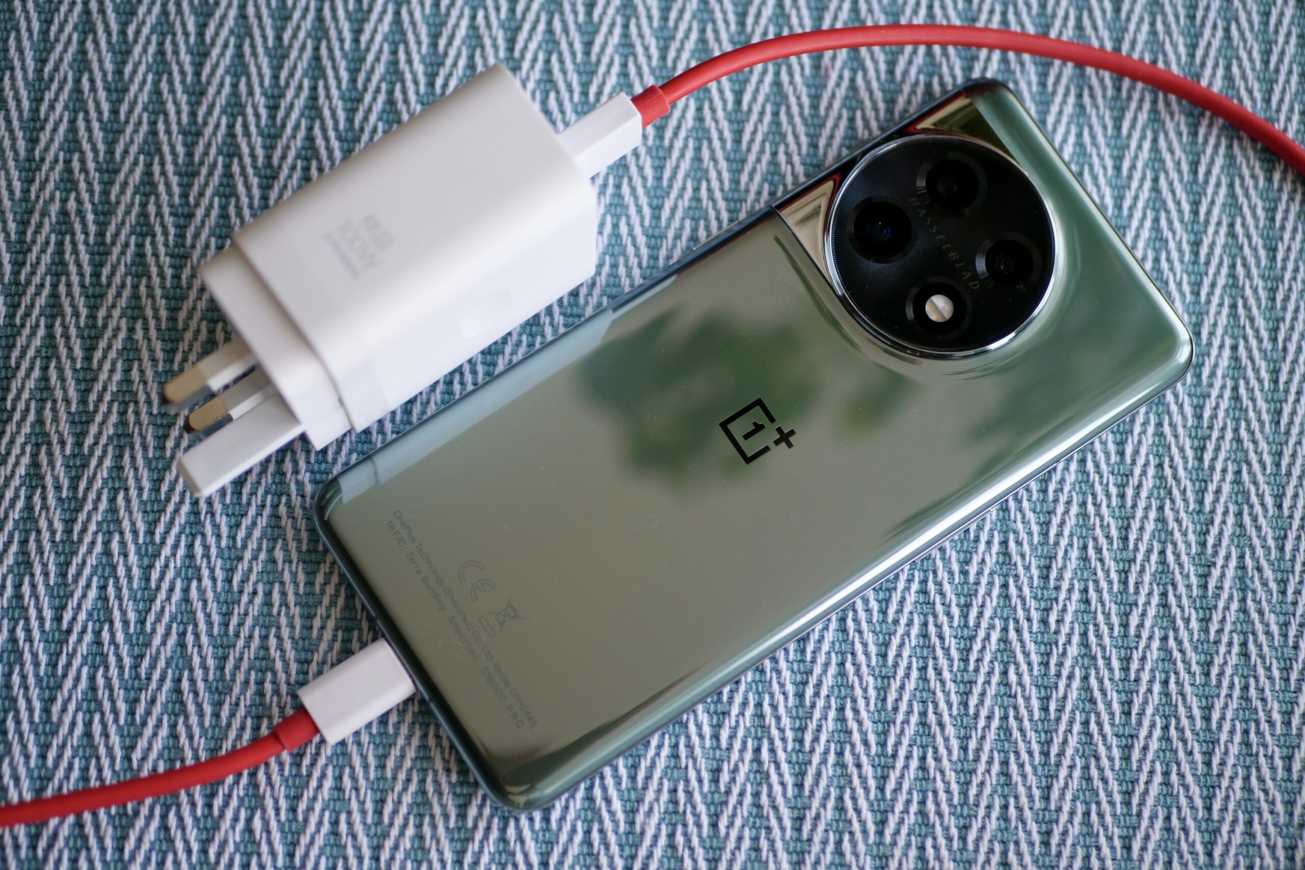 OnePlus 11 Fast Charging