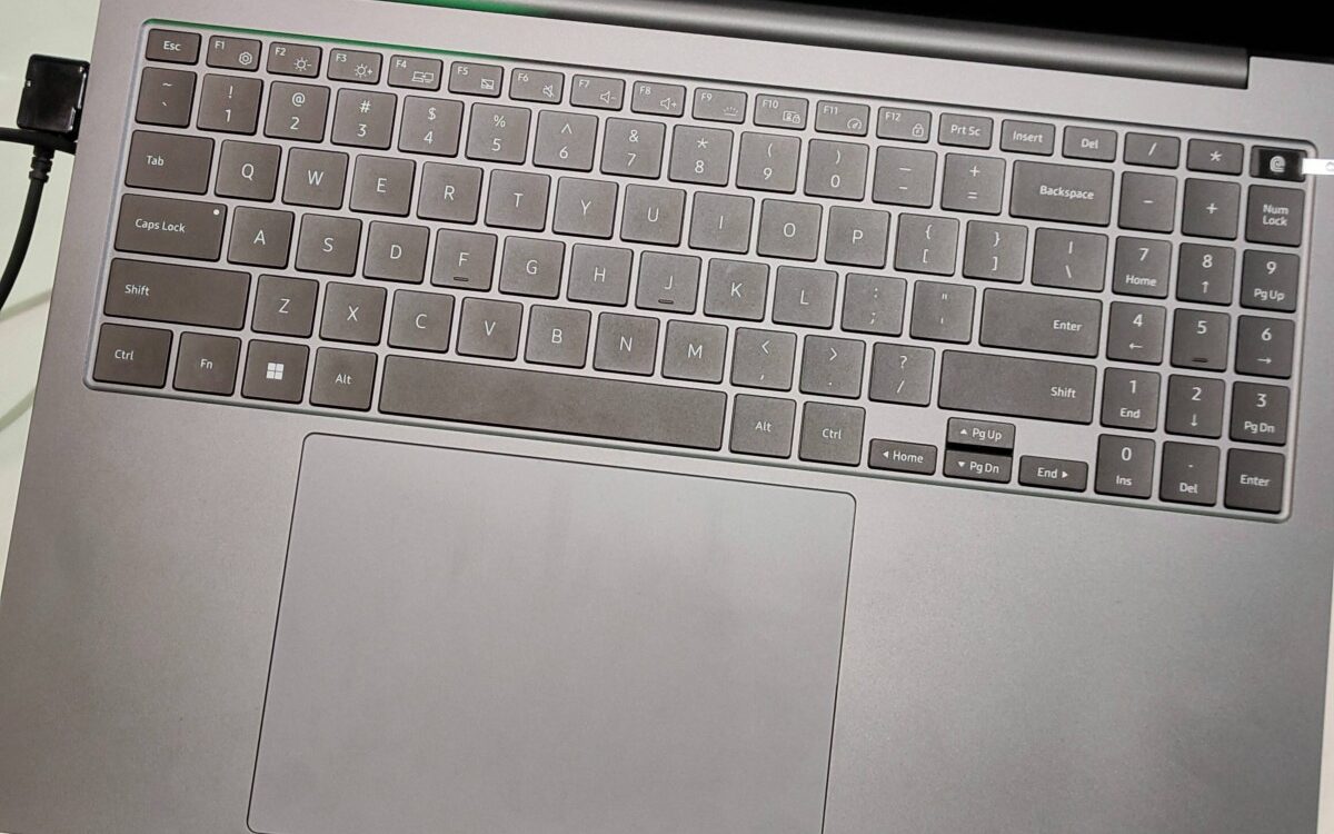 Galaxy Book3 Ultra Keyboard with Numbad