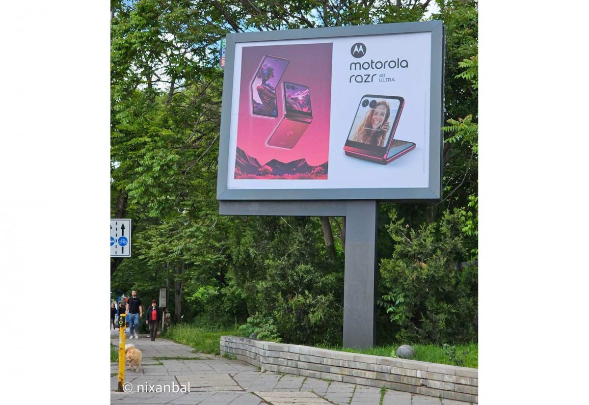 Jelang Perilisan, Motorola Razr 40 Rilis Iklan Billboard di Eropa