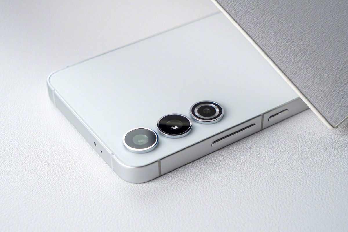HOT NEWS! Samsung akan Hadirkan Flat Design untuk Galaxy S24 Series?