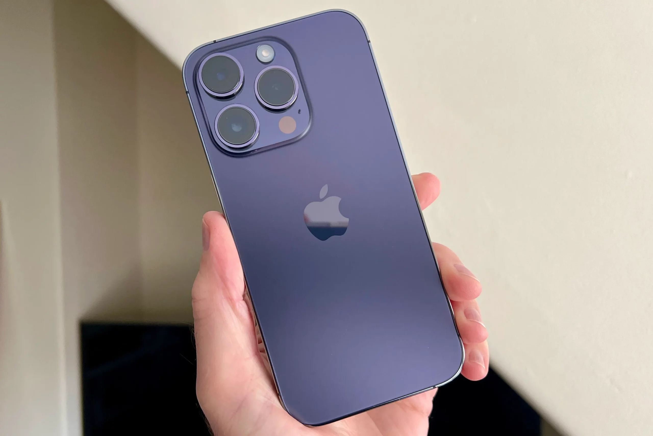 Mulai 2025, Apple Resmi Gunakan 5G untuk Semua Model iPhone