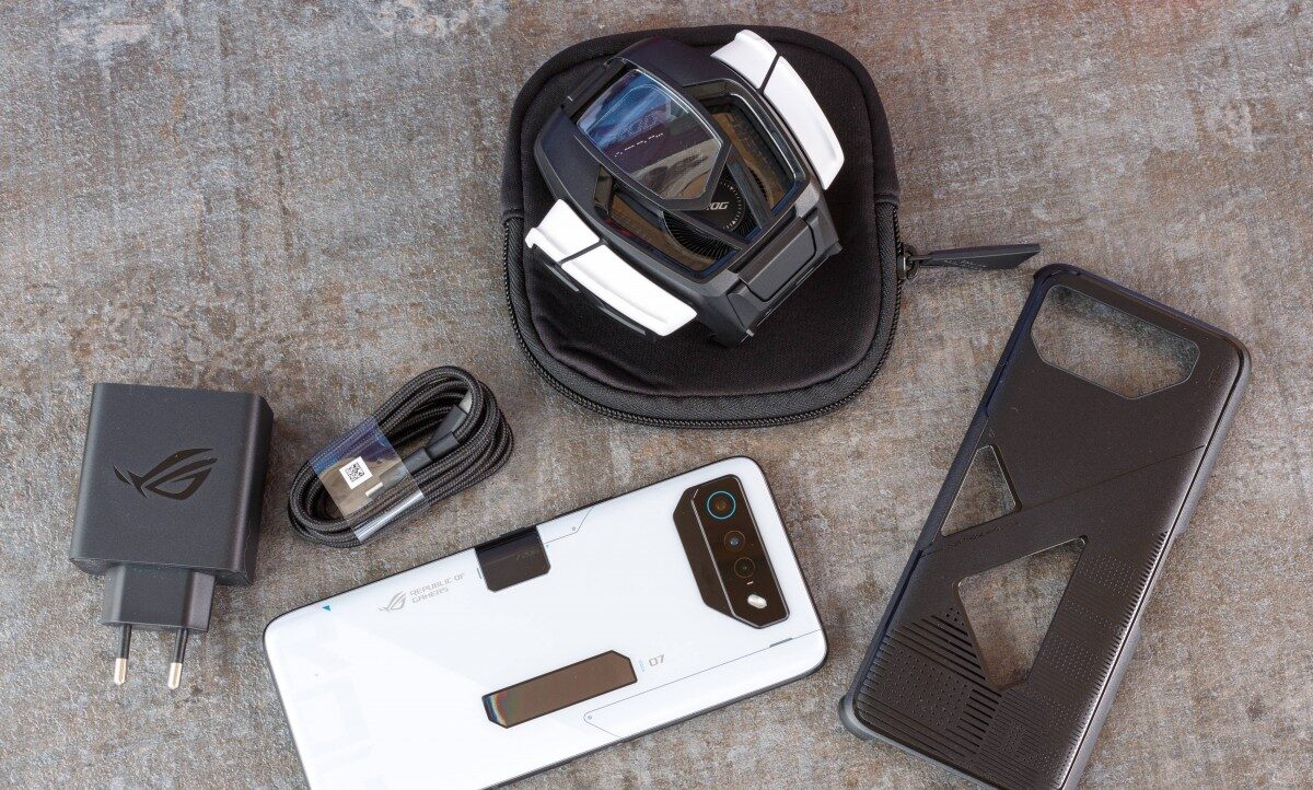 Asus ROG Phone 8 Ultimate, Sertifikasi 65W Fast Charging