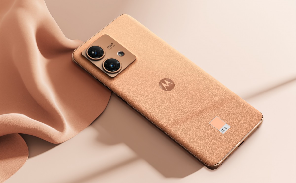 Motorola Razr 40 Ultra & Edge 40 Neo Hadirkan Pantone Color di 2024