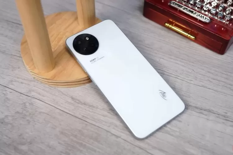 Kelebihan dan Kekurangan HP Itel