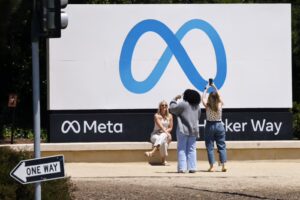 Meta Hentikan Rekrutmen Ilmuwan AI: Fokus Pengembangan Meta AI? Meta Hentikan Rekrutmen Ilmuwan AI: Fokus Pengembangan Meta AI?