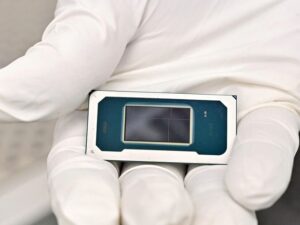 Intel Kembali ke Puncak Inovasi Semikonduktor, Siap Hadapi Era AI PC! Intel Kembali ke Puncak Inovasi Semikonduktor, Siap Hadapi Era AI PC!