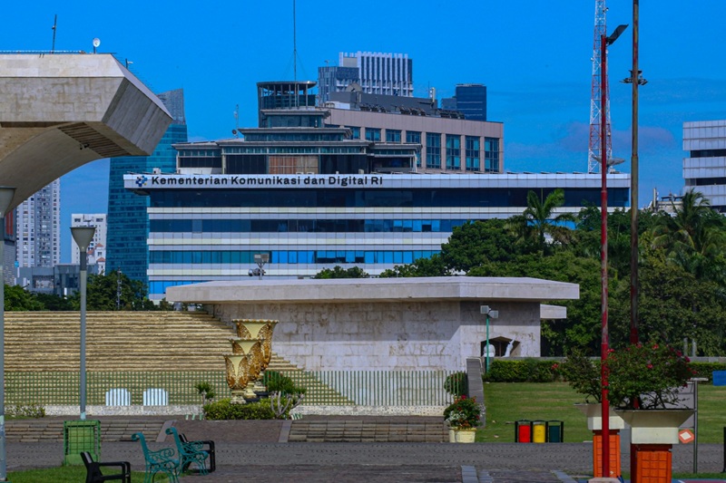 Kemkomdigi Buka Pintu Konsultasi Teknologi Canggih 'Satelit-HP' dan 'Pesawat-Internet'